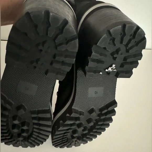 NWT Aerosoles Skylar Black Faux Suede Lace Up Booties, size 10 - Picture 8 of 11